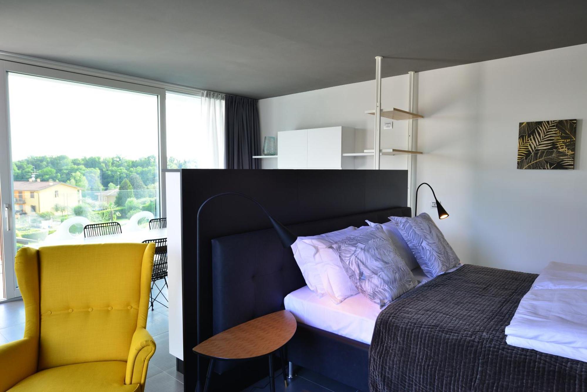 Extra Urbano - Lago Di Garda - Adults Only Понті-суль-Мінчіо Екстер'єр фото