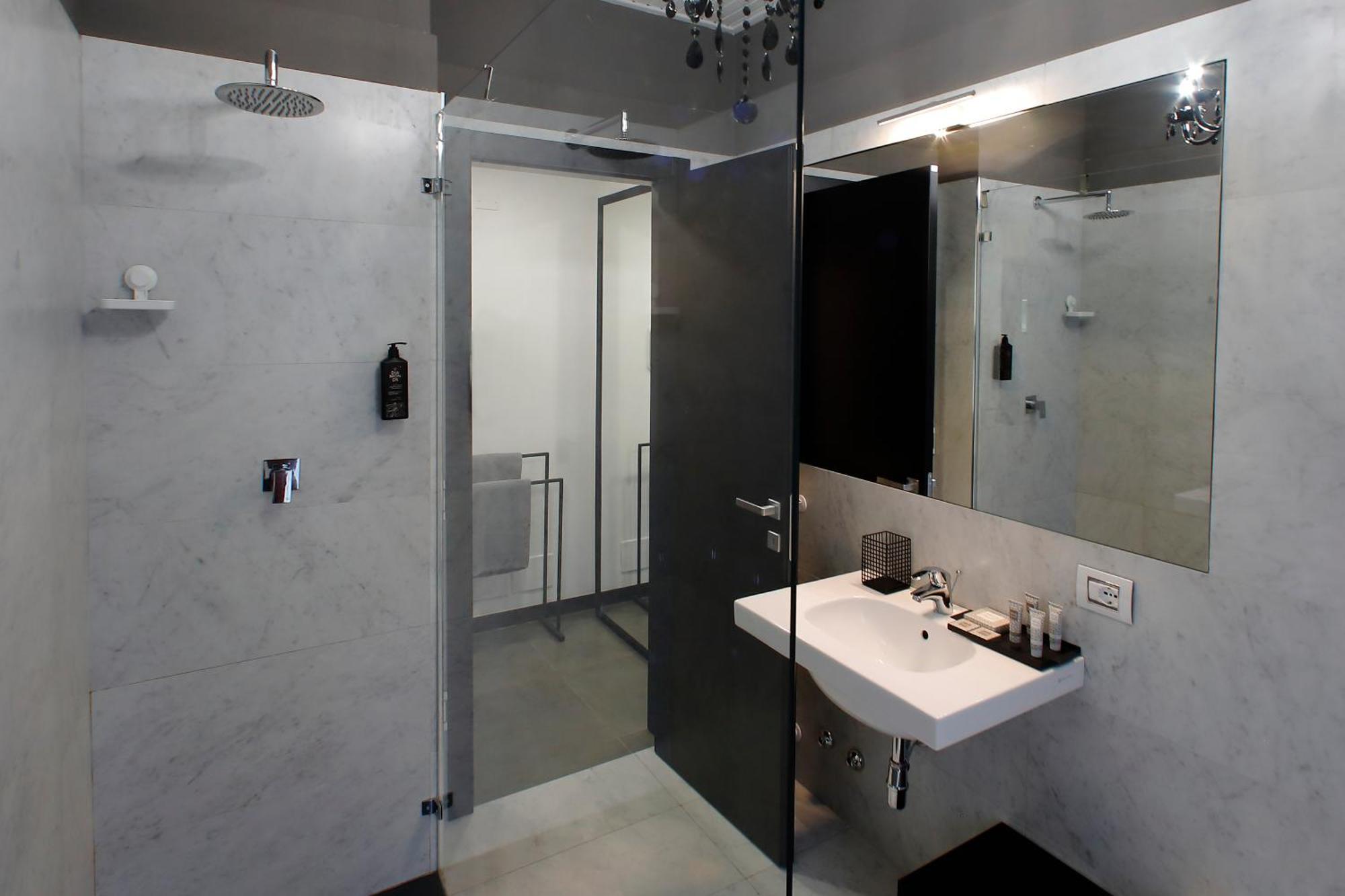 Extra Urbano - Lago Di Garda - Adults Only Понті-суль-Мінчіо Екстер'єр фото