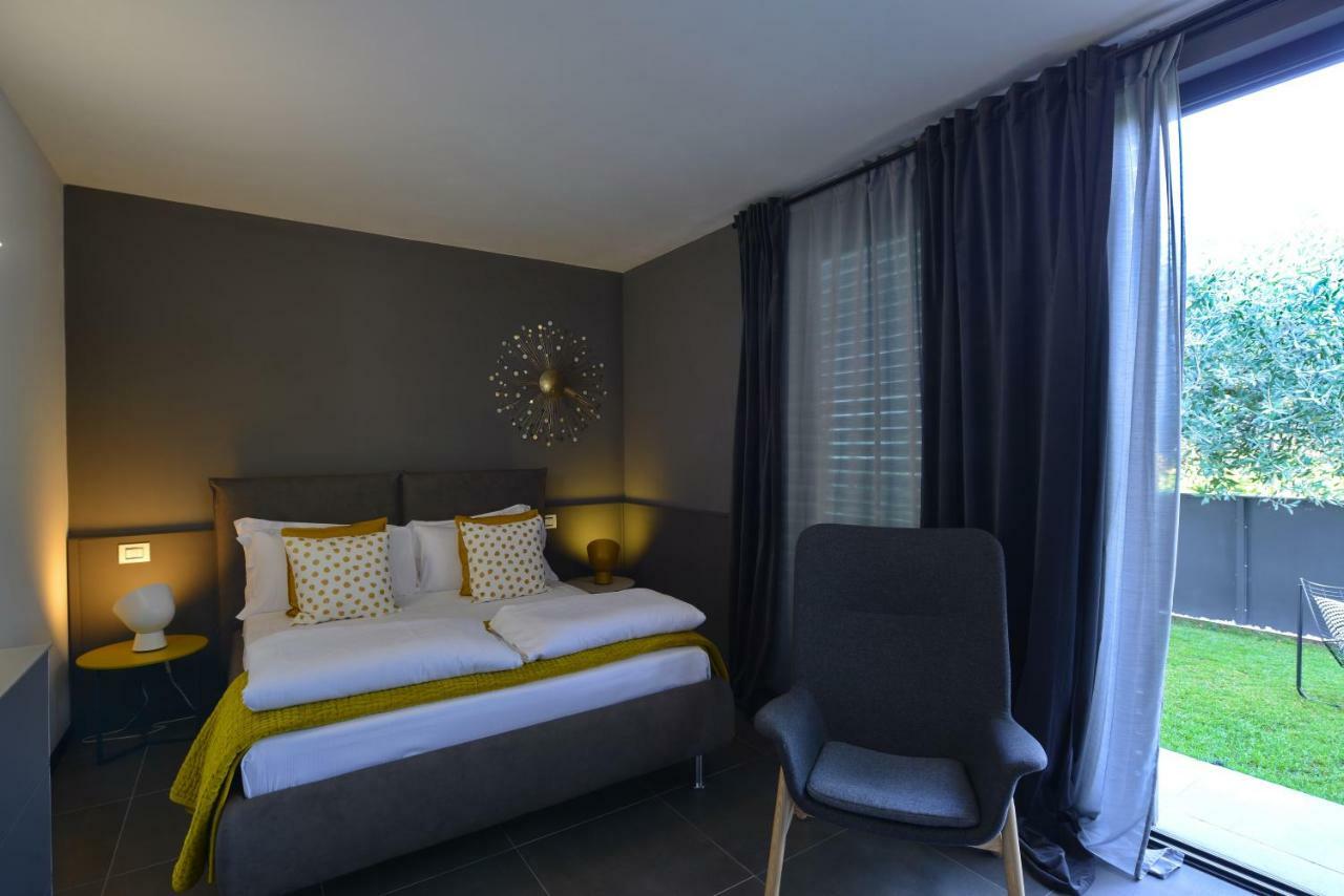 Extra Urbano - Lago Di Garda - Adults Only Понті-суль-Мінчіо Екстер'єр фото